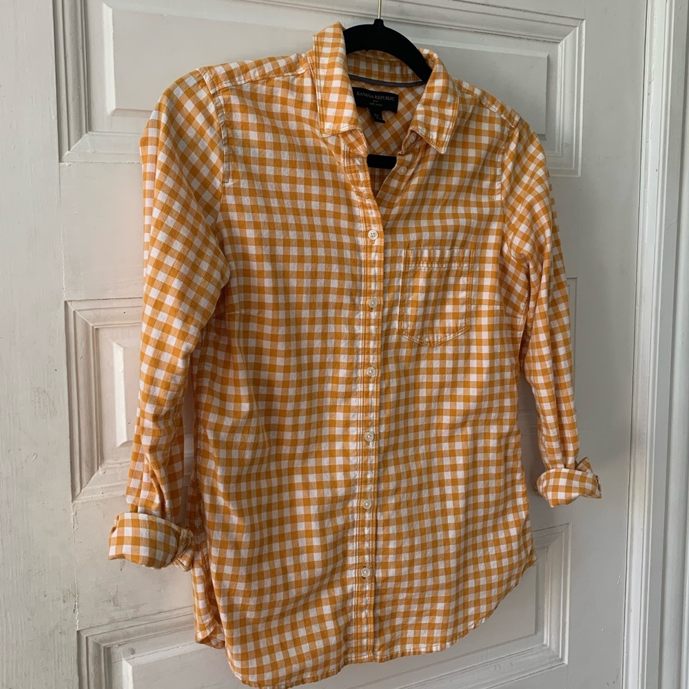Banana Republic Gingham Pattern Button Down Shirt